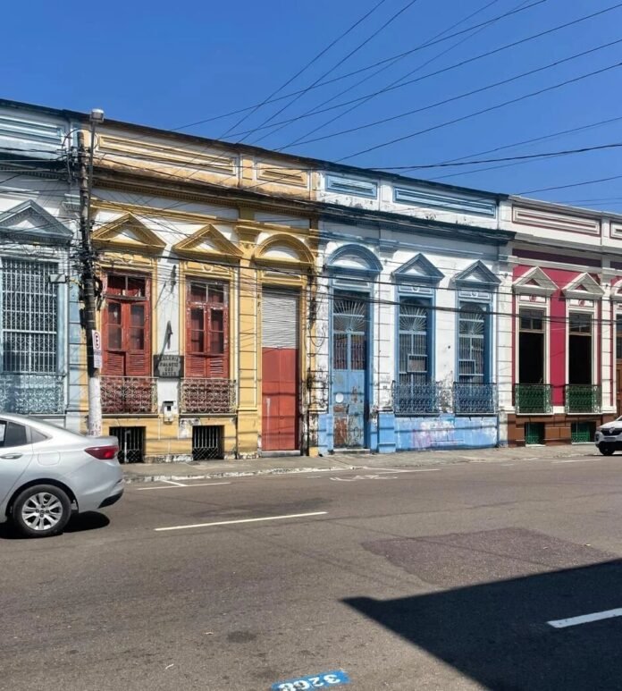 Prefeitura de Manaus intensifica fiscalização e monitoramento de imóveis históricos no centro