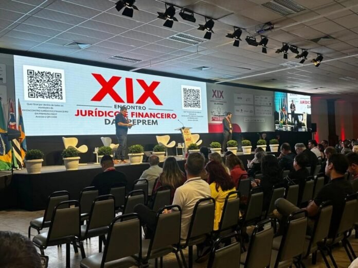 Manausprev participa de encontro nacional sobre desafios jurídicos e financeiros dos RPPS em São Paulo