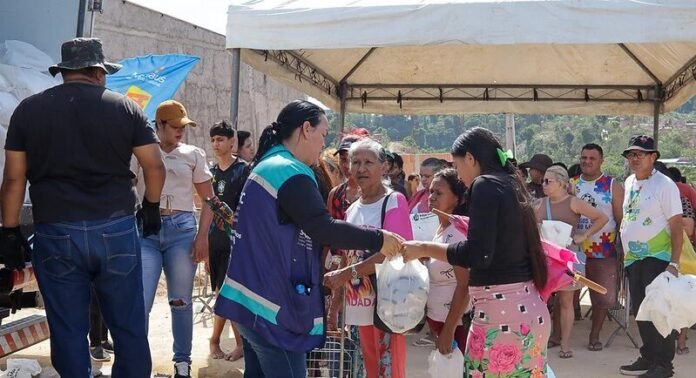 Prefeitura de Manaus distribui 57 mil peixes do programa ‘Jaraqui da Gente’ no Distrito Industrial 2 e Nova Vitória