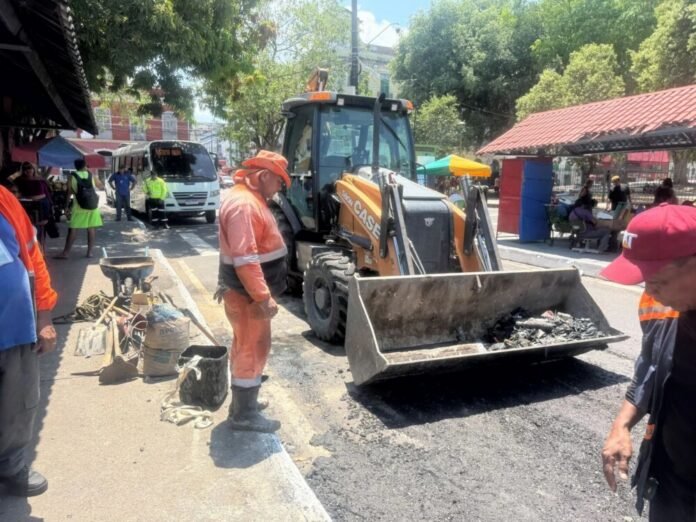 Prefeitura de Manaus intensifica drenagem no Centro Histórico para evitar alagamentos