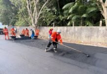 Prefeitura de Manaus leva operação Tapa-Buracos à rua Maracanã, no bairro Redenção