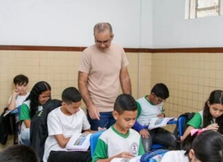 Escola municipal de Manaus atinge nota 9 no Ideb e lidera rankings nacionais nos anos iniciais