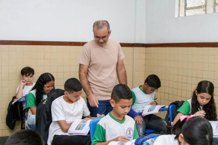 Escola municipal de Manaus atinge nota 9 no Ideb e lidera rankings nacionais nos anos iniciais