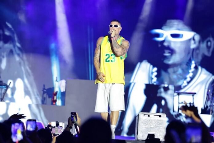 Filipe Ret agita o palco Malcher na terceira noite do '#SouManaus Passo a Paço 2026'