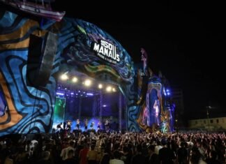 MC Hariel encerra o palco Alfândega no #SouManaus Passo a Paço 2026 com multidão cantando seus sucessos