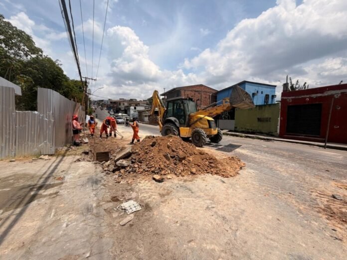 Prefeitura de Manaus implanta 120 metros de tubulação inédita no bairro São José