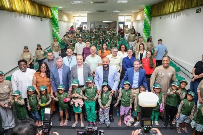 Prefeitura de Manaus e Honda lançam projeto 'Pequenos Guardiões da Natureza' para estudantes municipais