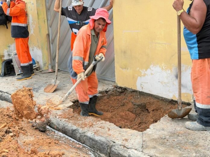 Prefeitura de Manaus recupera drenagem profunda na rua São Luiz, bairro Coroado