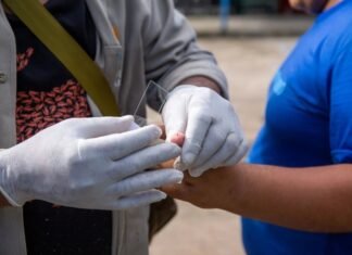 Prefeitura de Manaus expande rede de diagnóstico de malária para 106 unidades até 2027